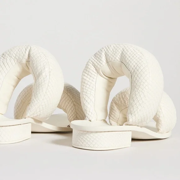 Cult Gaia X ROOM PILLOW PUFFY Sandals - Picture 3 of 7